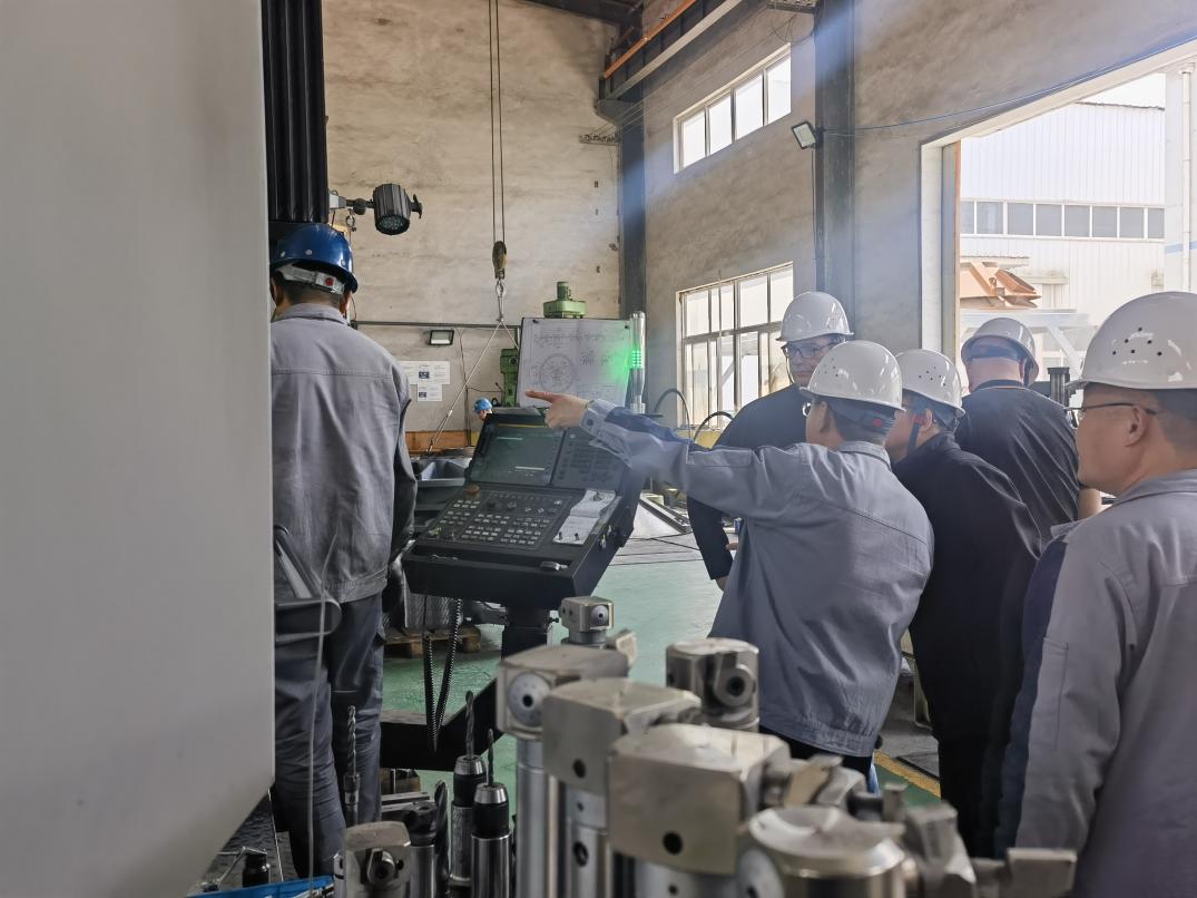 立軸行星式攪拌機(jī) 立軸行星式攪拌機(jī)